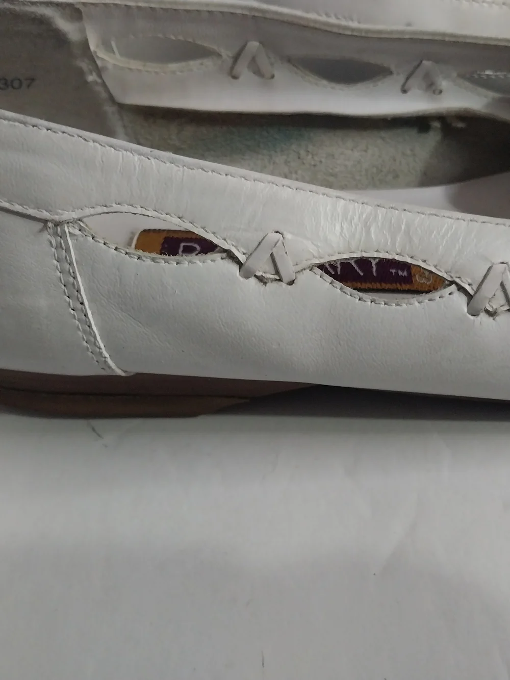 BAYBERRY Size 7M White Leather Upper Balance Loafers for Women